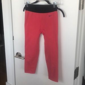 Nike salmon leggings
